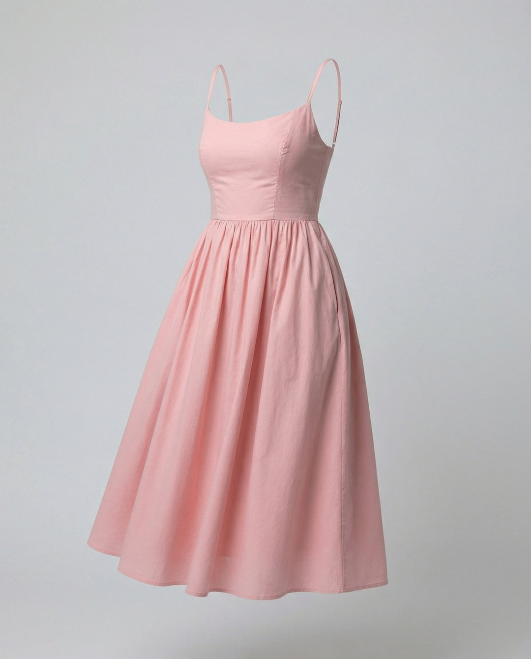 Echoarchiv | Einfarbiges Kleid mit U-Ausschnitt und Strapsen