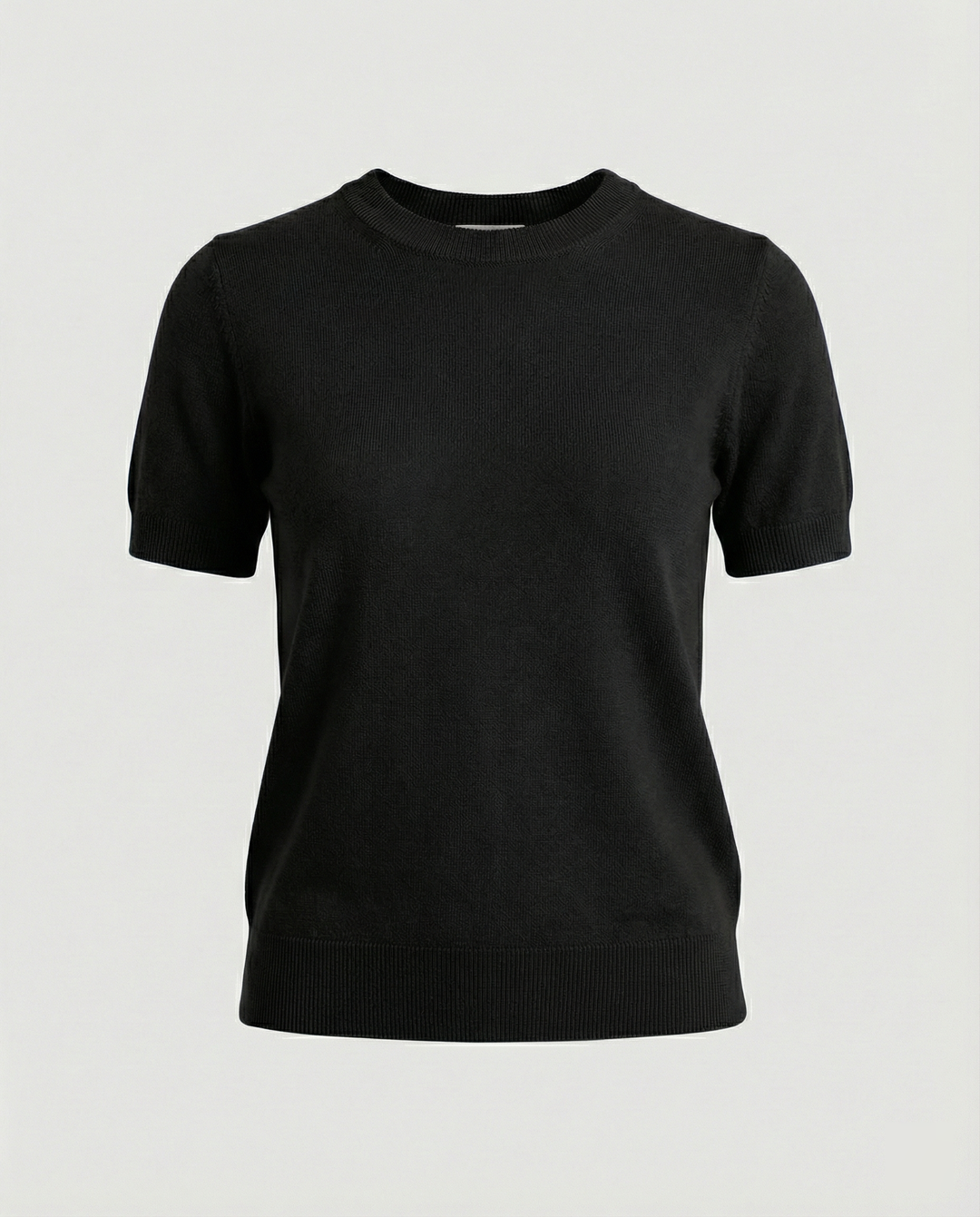 Damen Feinstrickpullover mit Kurzarmiger Silhouette und Weich Fließendem Material Echoarchiv
