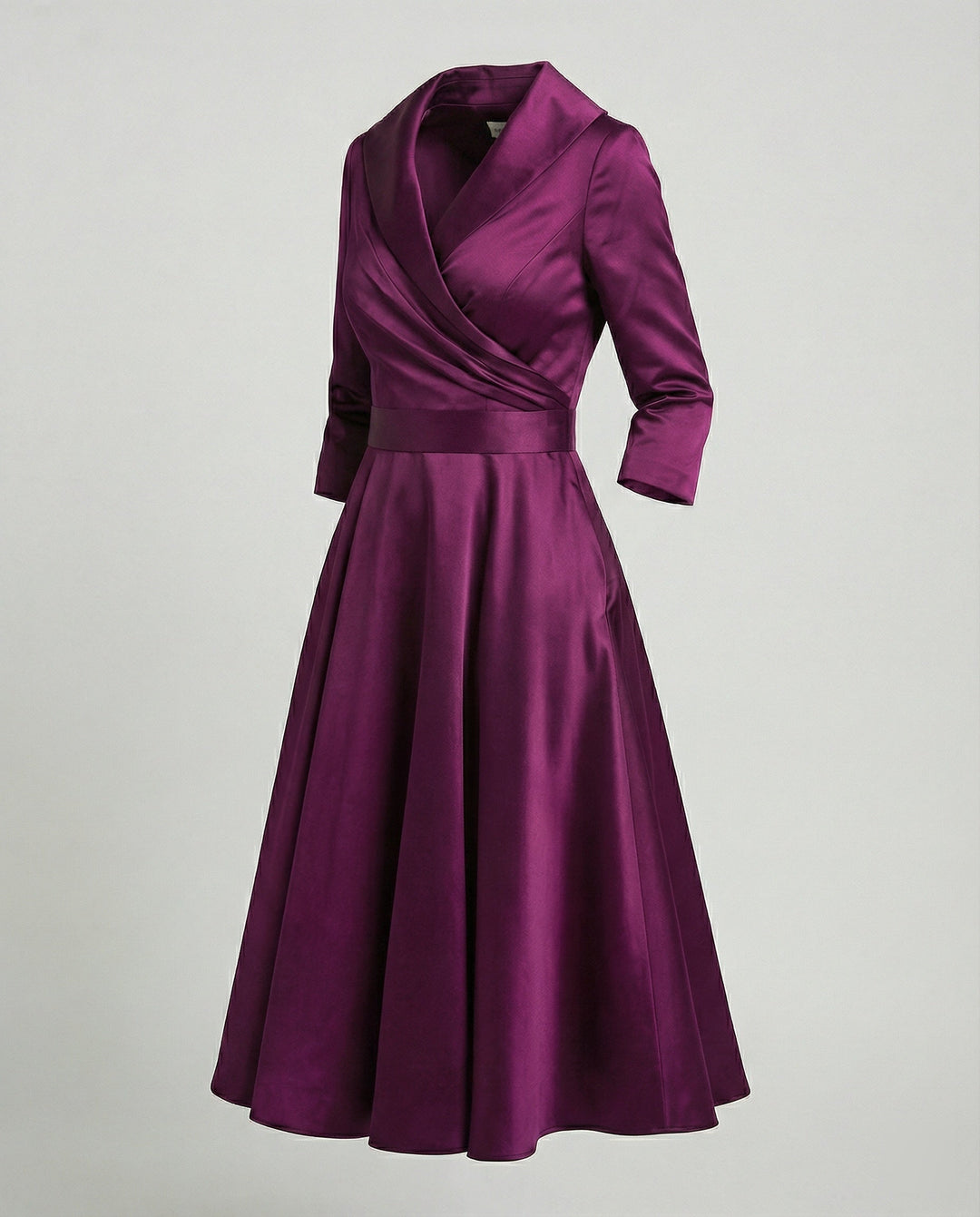 Elegantes Wickelkleid mit breitem Kragen