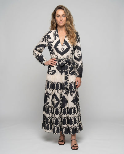Damen Maxi-Kleid mit voluminösem Rock und modischem Bindegürtel