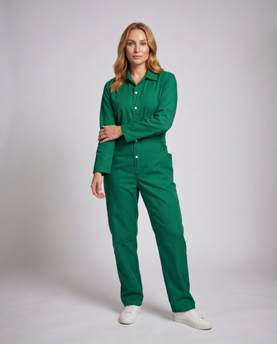 Damen Jumpsuit mit elegantem Schalkragen und Taillierung – Solévia