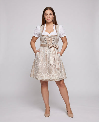 Damen Trachtenkleid mit floralen Stickereien und schimmerndem Taillengürtel – Élara