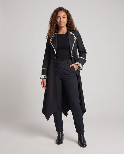 Damen eleganter Gothic-Mantel mit asymmetrischem Saum und dekorativem Kragen Echo Archiv