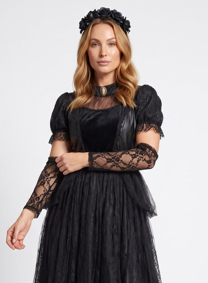 Damen Elegantes Gothic-Kleid mit Spitzen- und Tüllakzenten Echo Archiv