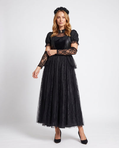 Damen Elegantes Gothic-Kleid mit Spitzen- und Tüllakzenten Echo Archiv
