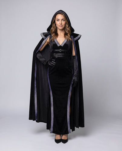 Damen Elegantes Samtkleid mit Kapuze und Rüschendetails Echo Archiv
