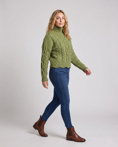 Damen Grobgestrickter Rollkragenpullover mit Zopfmuster und kastiger Silhouette Echoarchiv