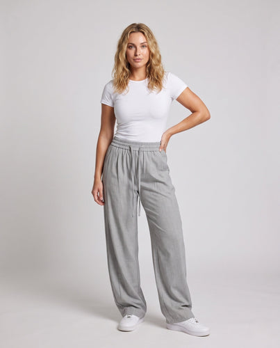 Damen Elegante und weite Loose-Fit Stoffhose Echo Archiv