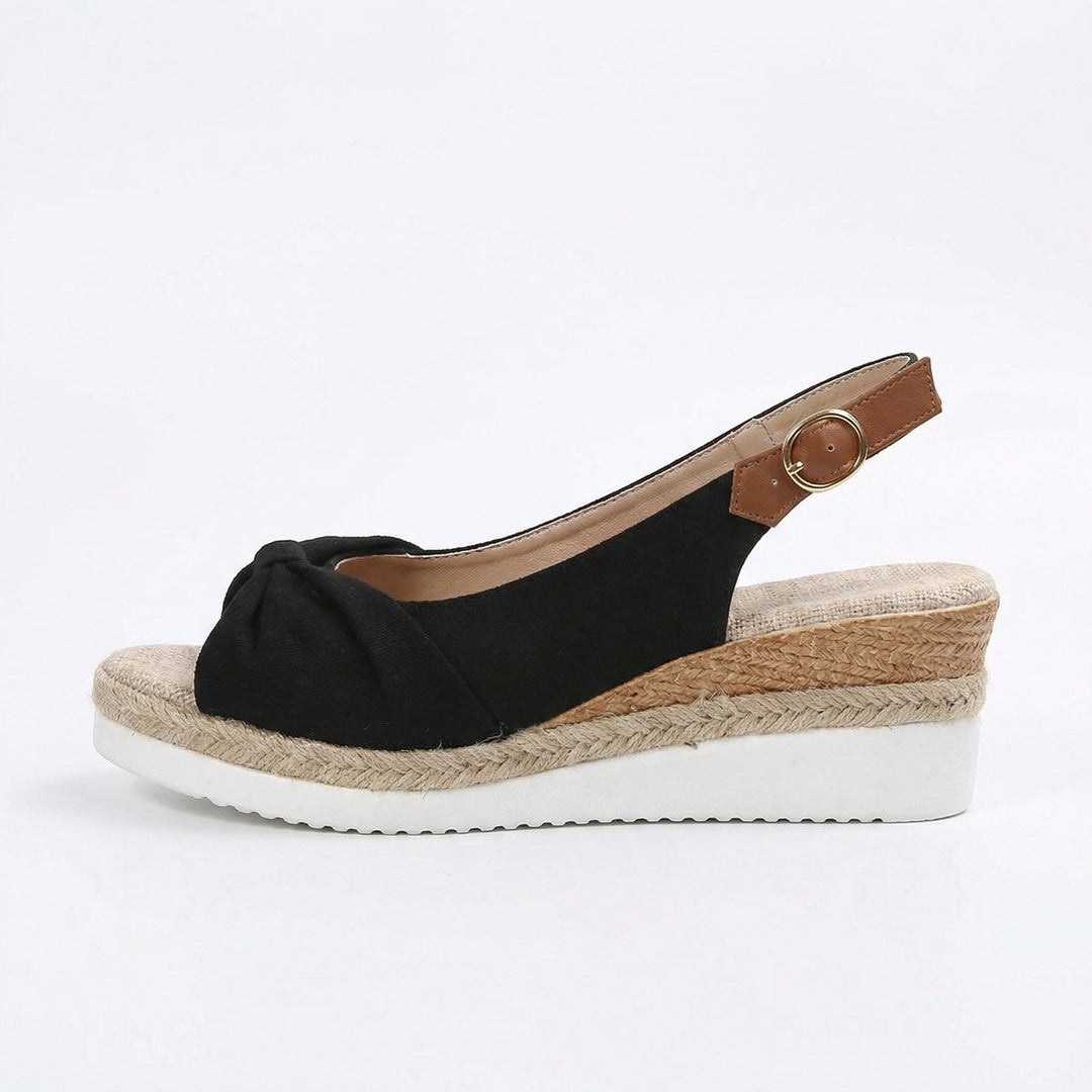 Echoarchiv | Orthopädische Sandalen mit Zehenspitzen