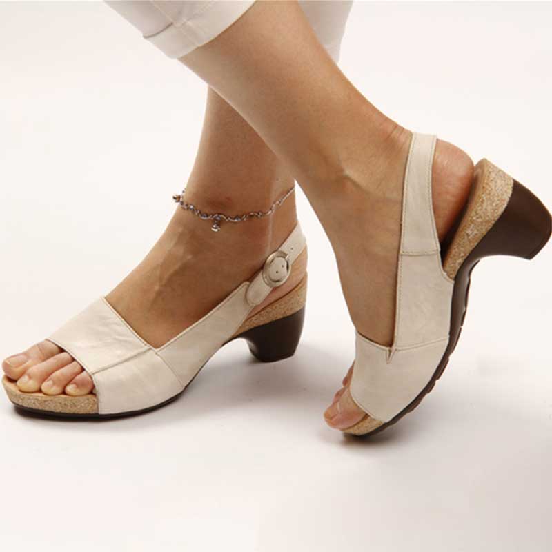 Echoarchiv | Stilvolle Sandalen mit Absatz für hohen Tragekomfort und gute Fußunterstützung