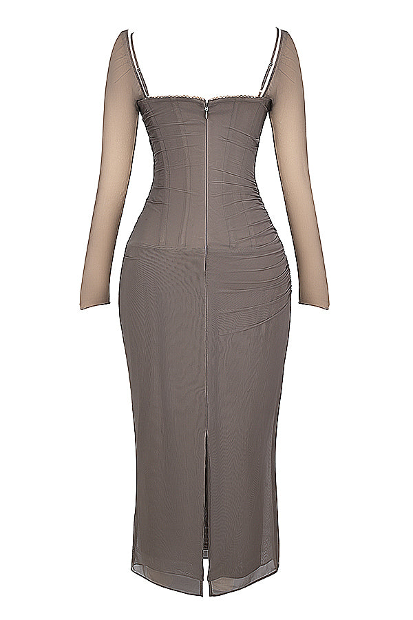 Echoarchiv | Elegantes Maxikleid mit tiefem Ausschnitt und langen Ärmeln