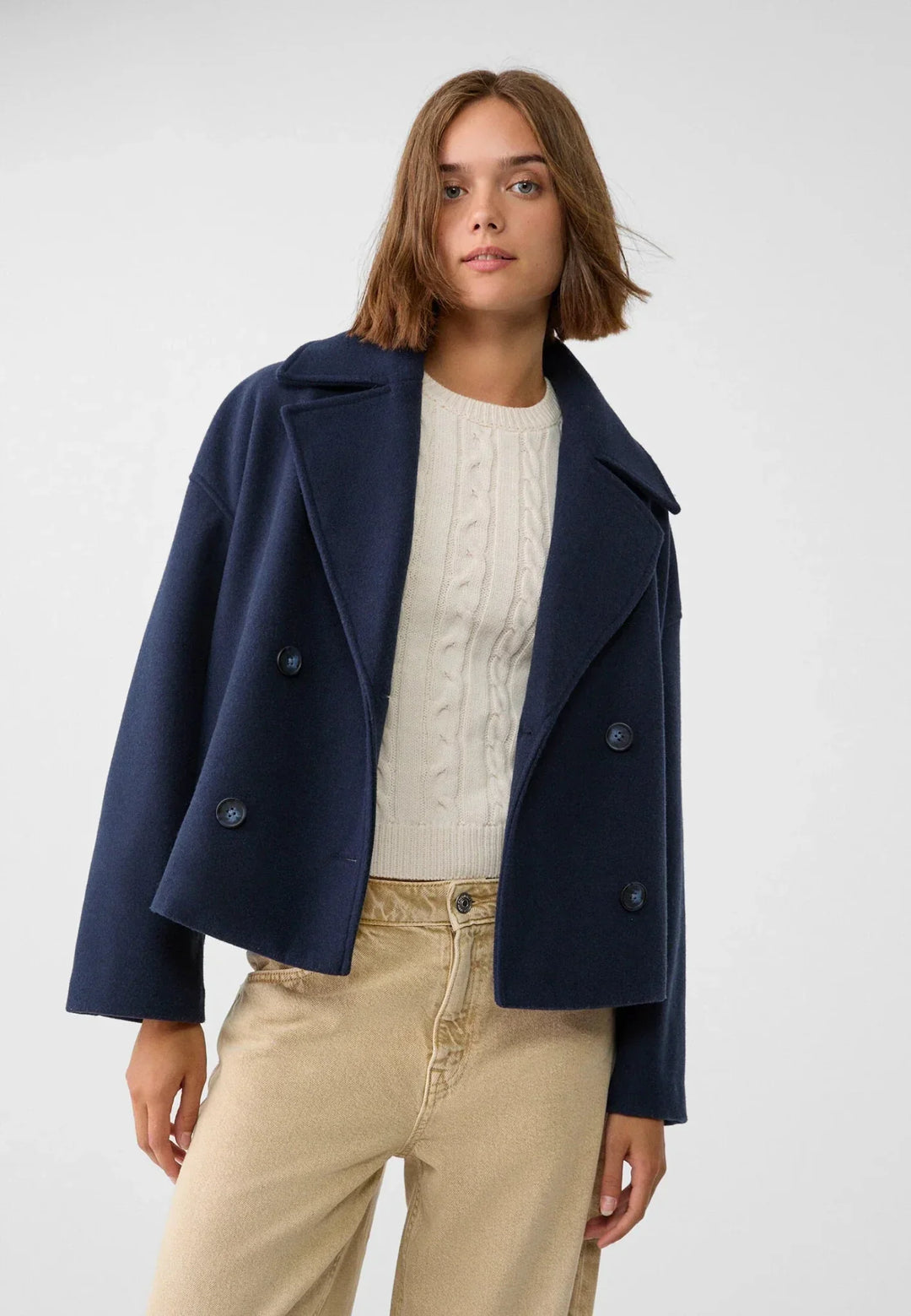 Damen Jacke mit Kurzschnitt & Doppelreiher | Echoarchiv