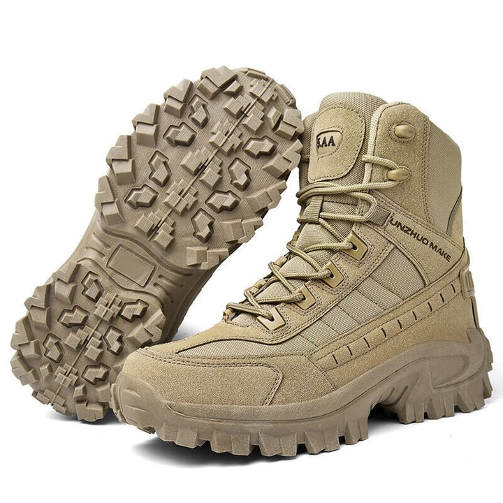 Coole militärische Winterstiefel