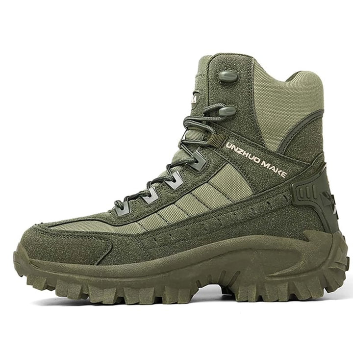 Coole militärische Winterstiefel