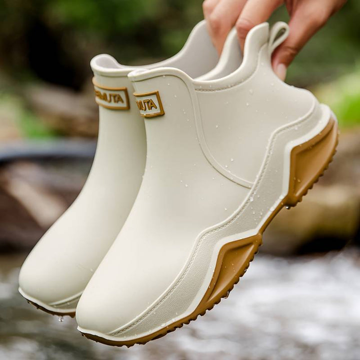 Echoarchiv | Moderne Orthopädische Gummistiefel