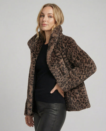 Echoarchiv | Mantel - Kunstpelz - Oversized Fit - Reverskragen - Leopardenprint