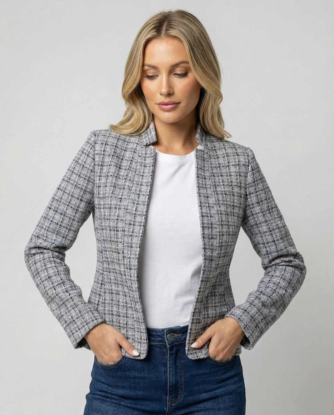 Damen Eleganter Blazer mit Tailliertem Schnitt | Echoarchiv