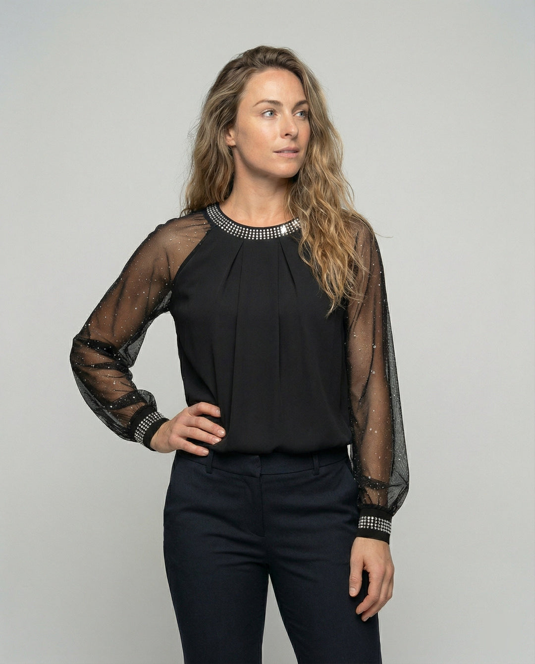 Echoarchiv Damen Mesh-Bluse mit Strassbesatz und transparenten Ärmeln