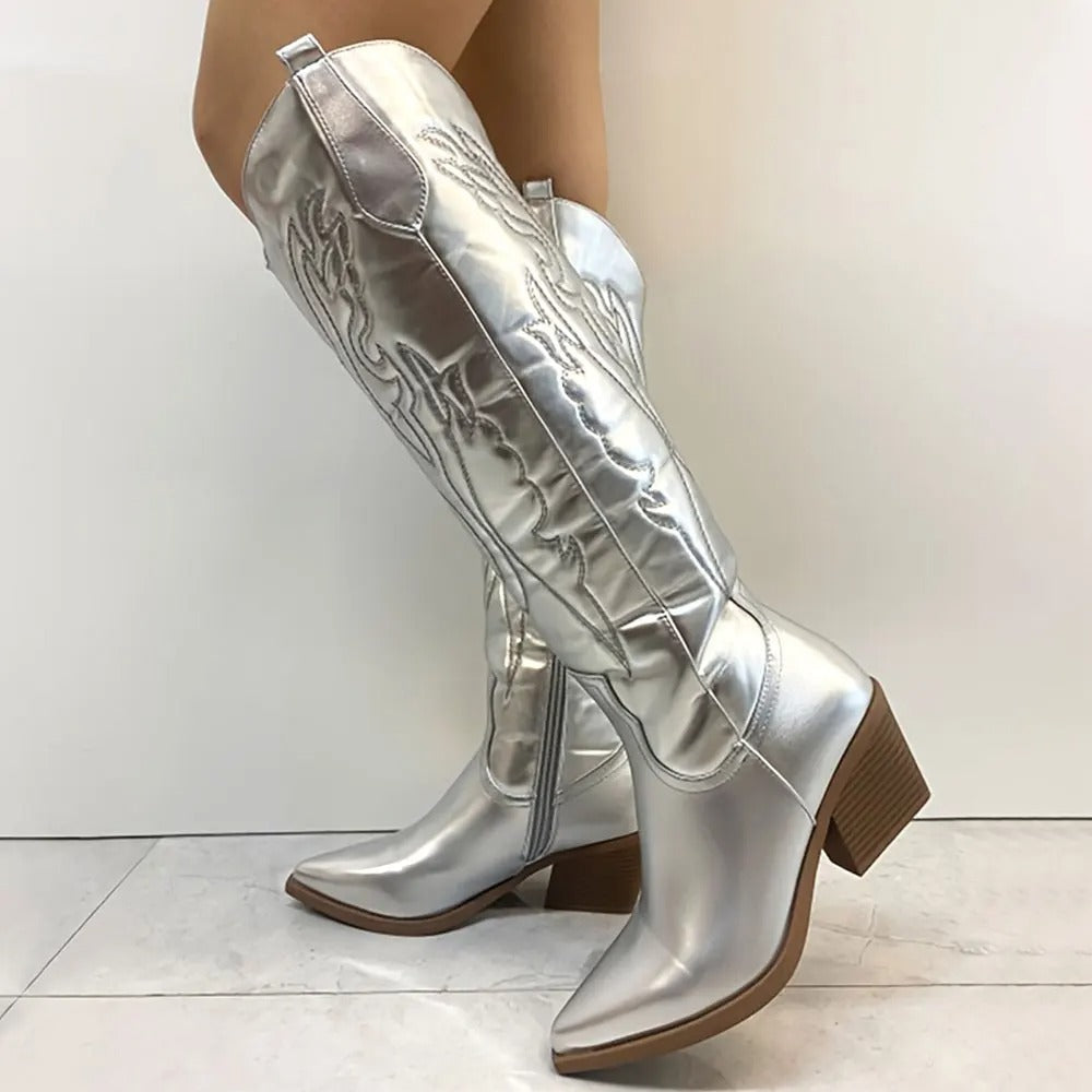 Echoarchiv | Robuste Cowboystiefel Bis Zum Knie