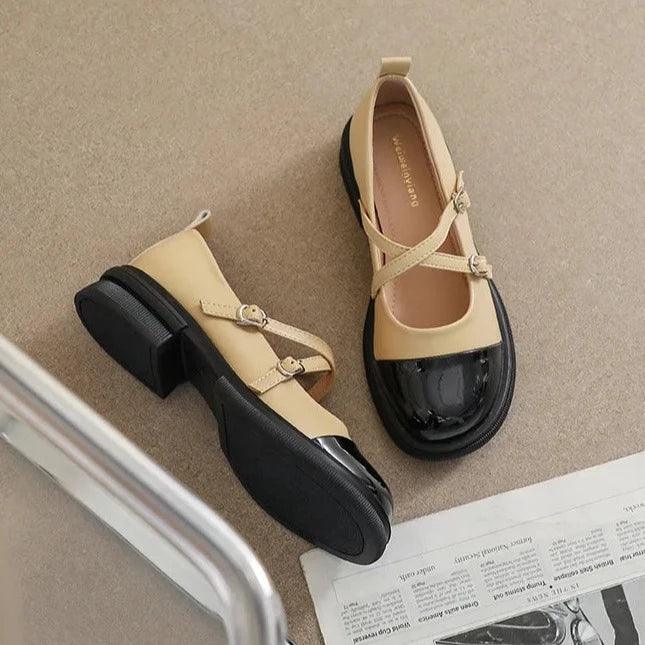 Echoarchiv | Zweifarbige Mary-Jane-Flats mit Doppelriemen