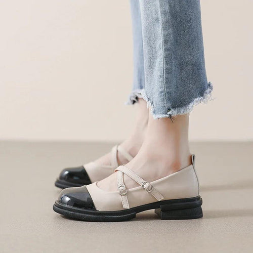 Echoarchiv | Zweifarbige Mary-Jane-Flats mit Doppelriemen