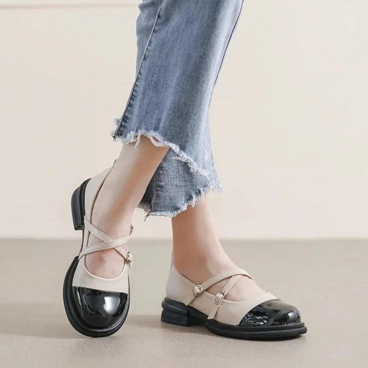 Echoarchiv | Zweifarbige Mary-Jane-Flats mit Doppelriemen