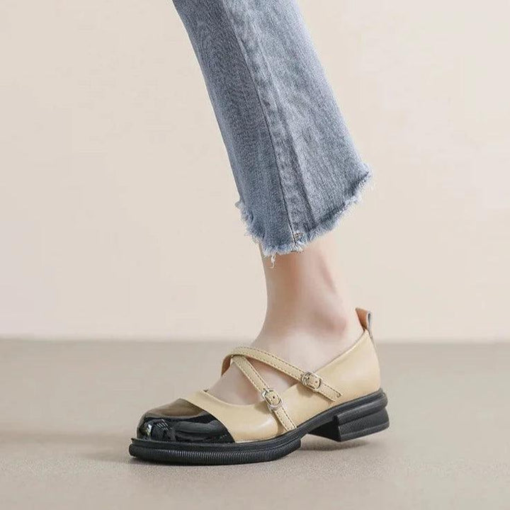 Echoarchiv | Zweifarbige Mary-Jane-Flats mit Doppelriemen