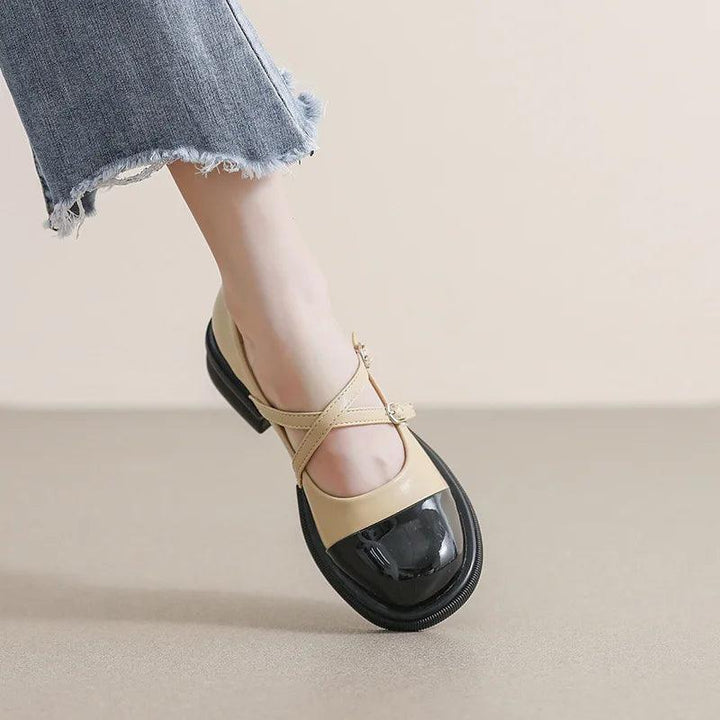 Echoarchiv | Zweifarbige Mary-Jane-Flats mit Doppelriemen