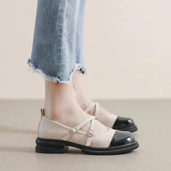 Echoarchiv | Zweifarbige Mary-Jane-Flats mit Doppelriemen