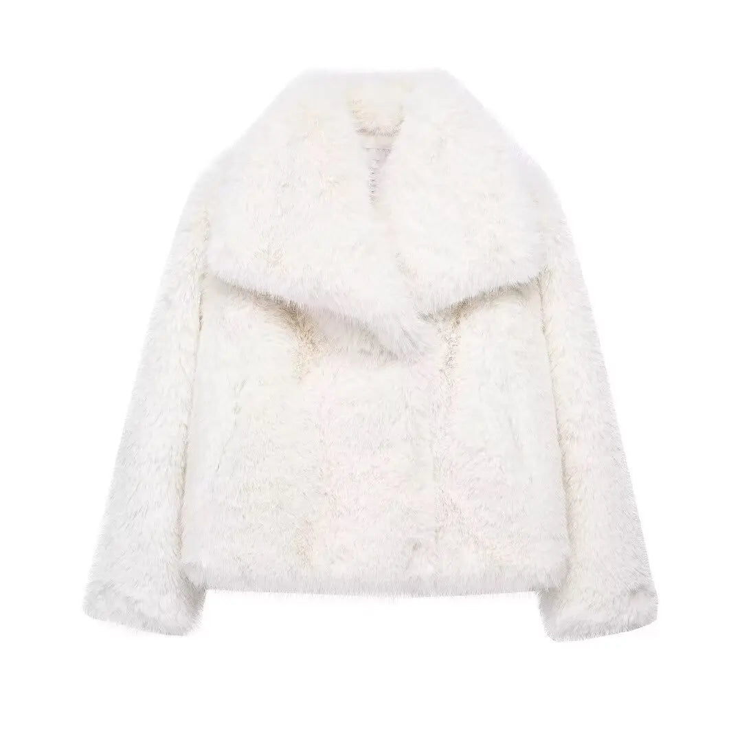 Echoarchiv | Warme Pelzjacke Für Damen In Stilvollem Design