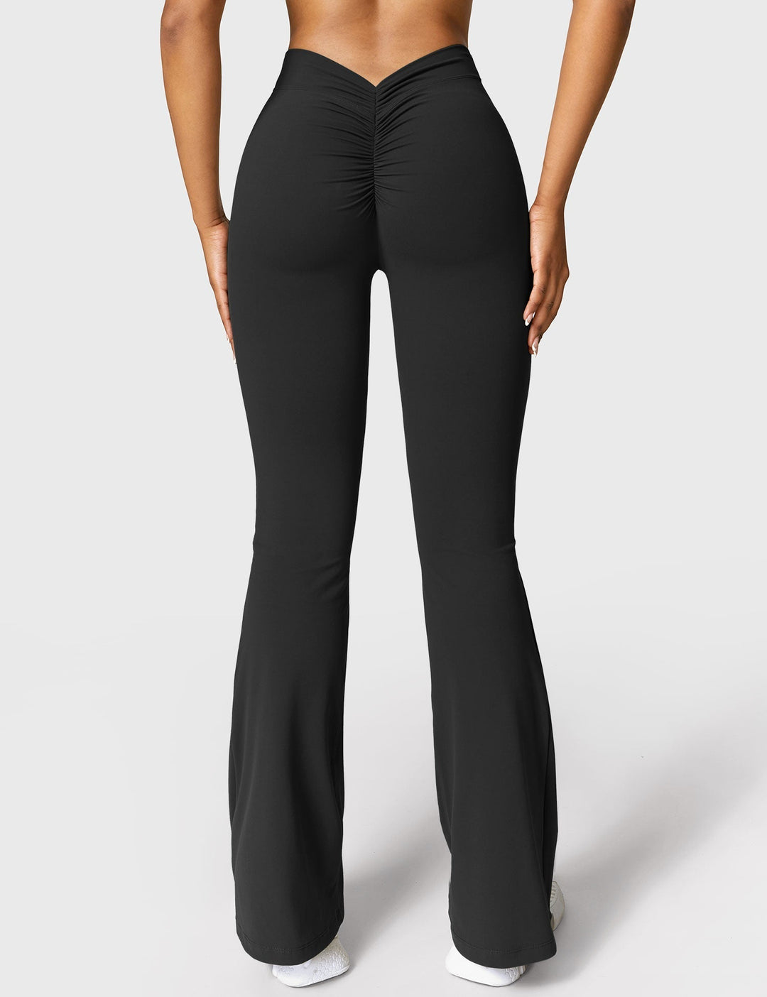 Echoarchiv | Ausgestellte Leggings mit V-Ausschnitt