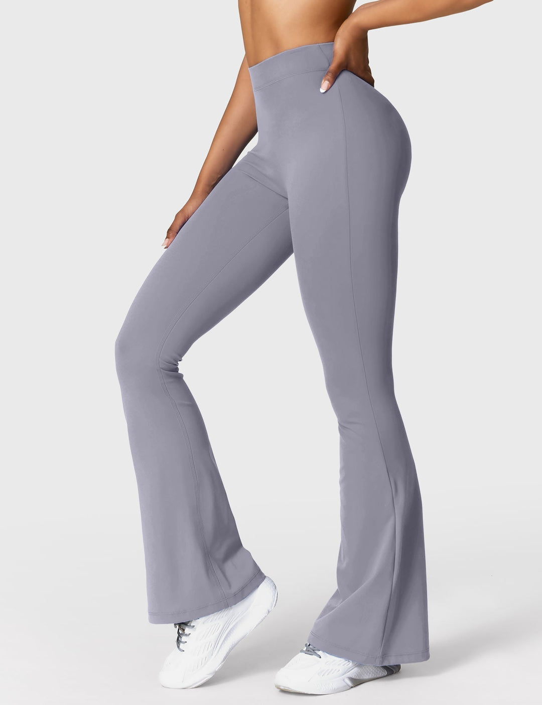 Echoarchiv | Ausgestellte Leggings mit V-Ausschnitt