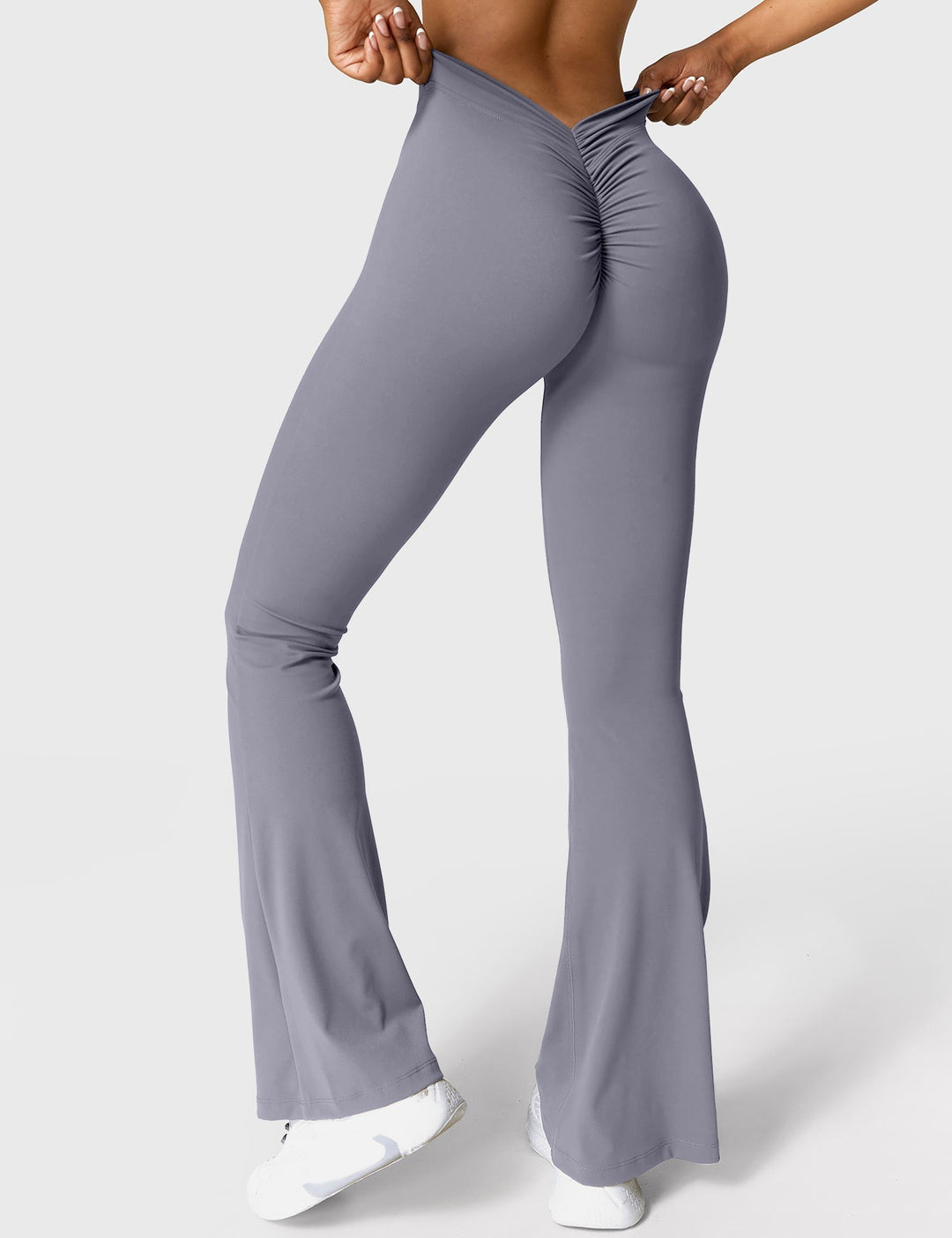 Echoarchiv | Ausgestellte Leggings mit V-Ausschnitt