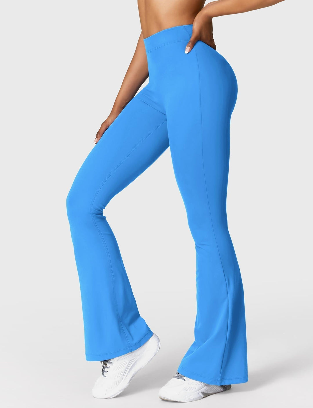 Echoarchiv | Ausgestellte Leggings mit V-Ausschnitt
