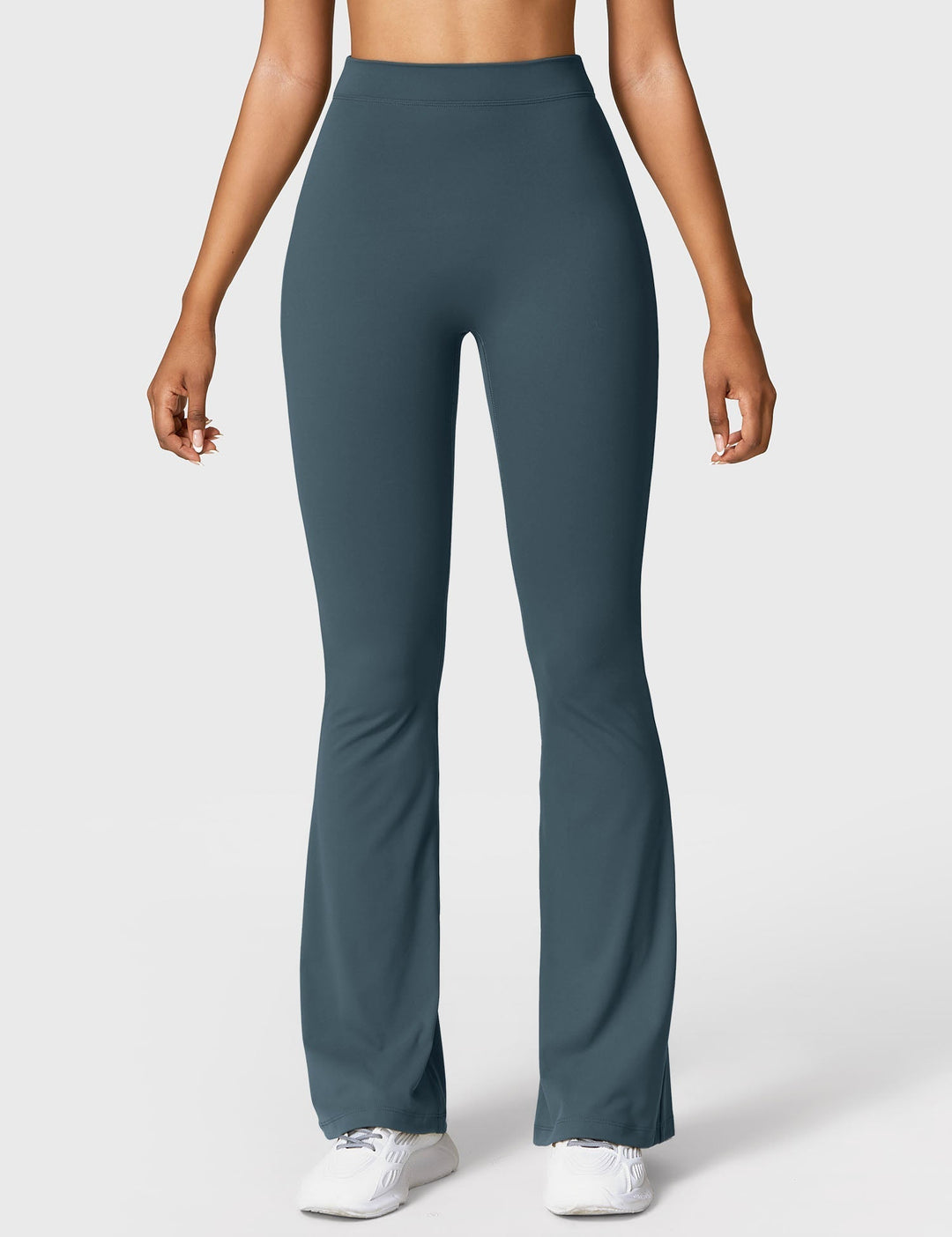 Echoarchiv | Ausgestellte Leggings mit V-Ausschnitt