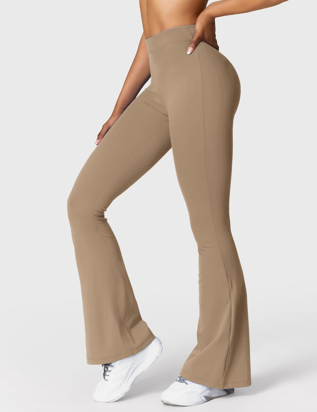 Echoarchiv | Ausgestellte Leggings mit V-Ausschnitt