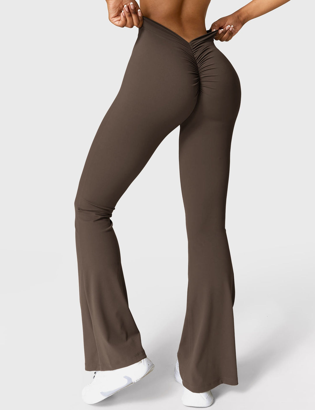 Echoarchiv | Ausgestellte Leggings mit V-Ausschnitt