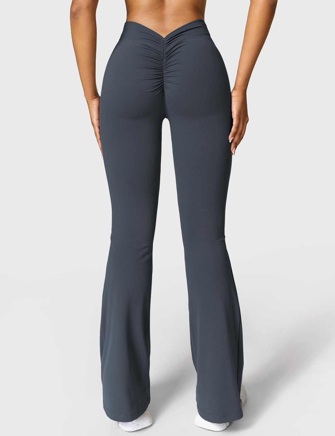 Echoarchiv | Ausgestellte Leggings mit V-Ausschnitt