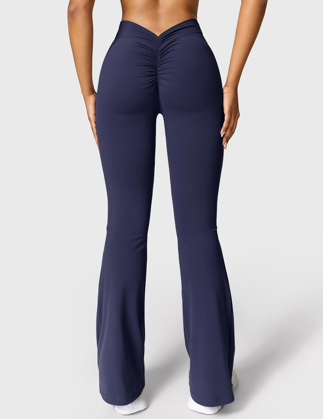 Echoarchiv | Ausgestellte Leggings mit V-Ausschnitt