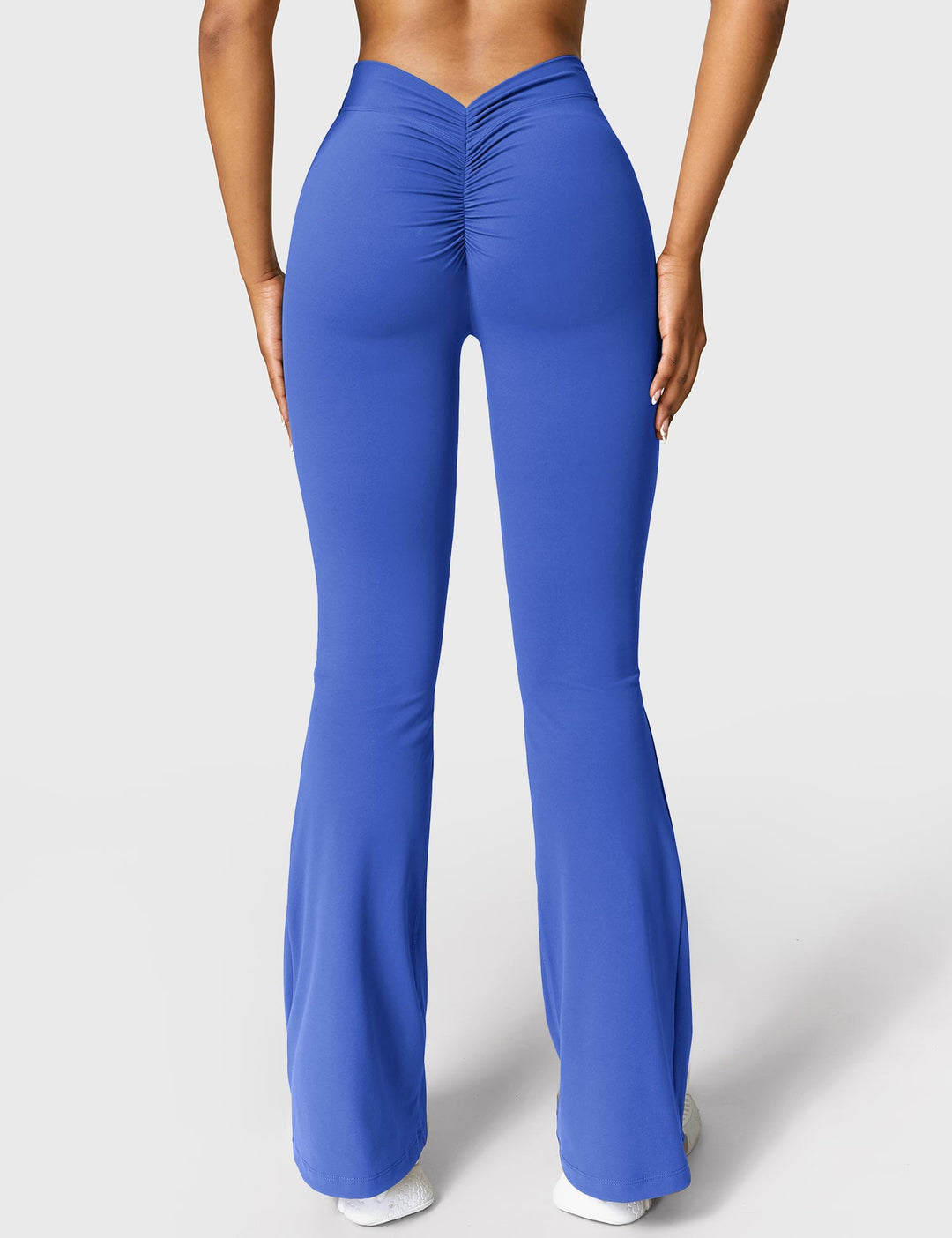 Echoarchiv | Ausgestellte Leggings mit V-Ausschnitt