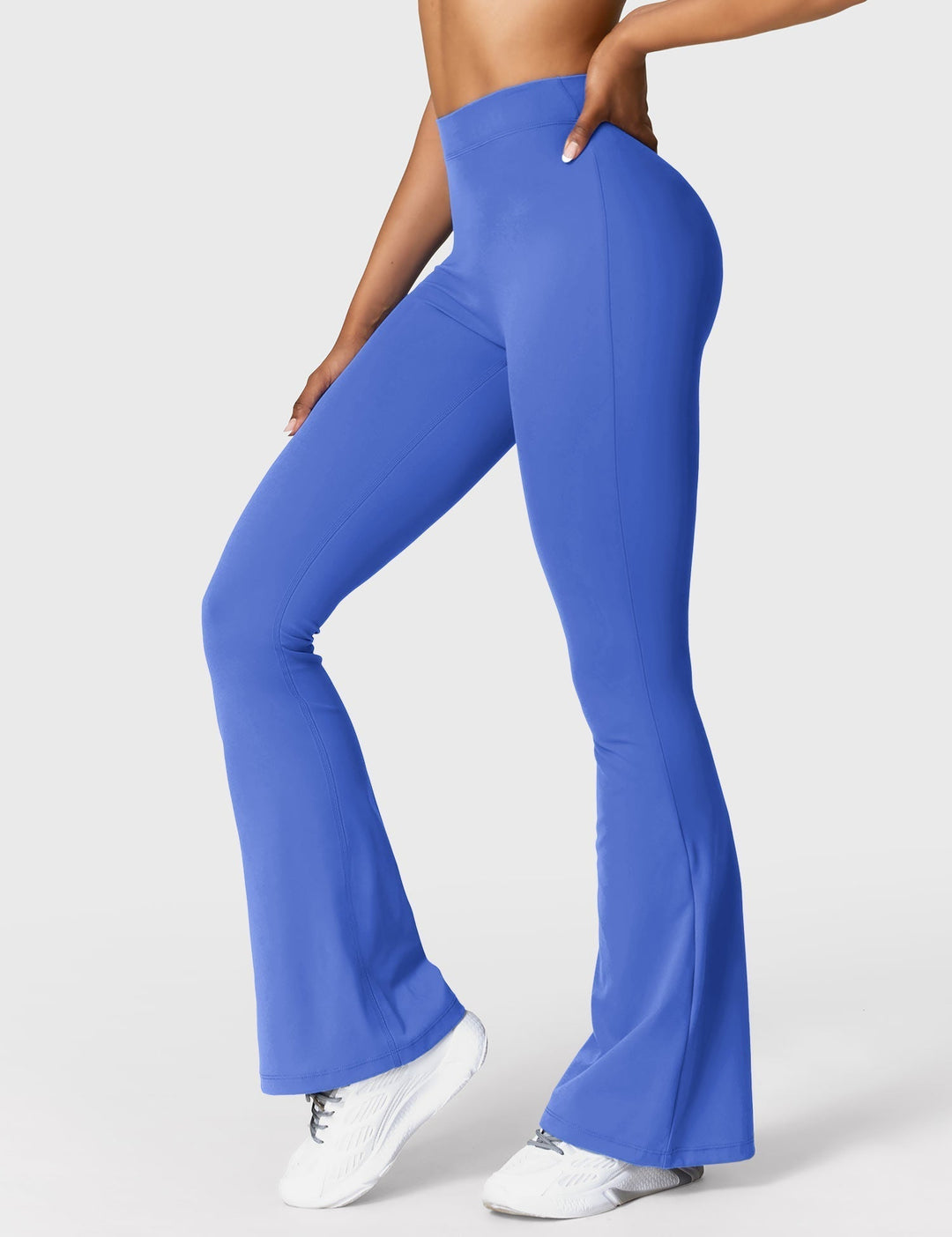 Echoarchiv | Ausgestellte Leggings mit V-Ausschnitt