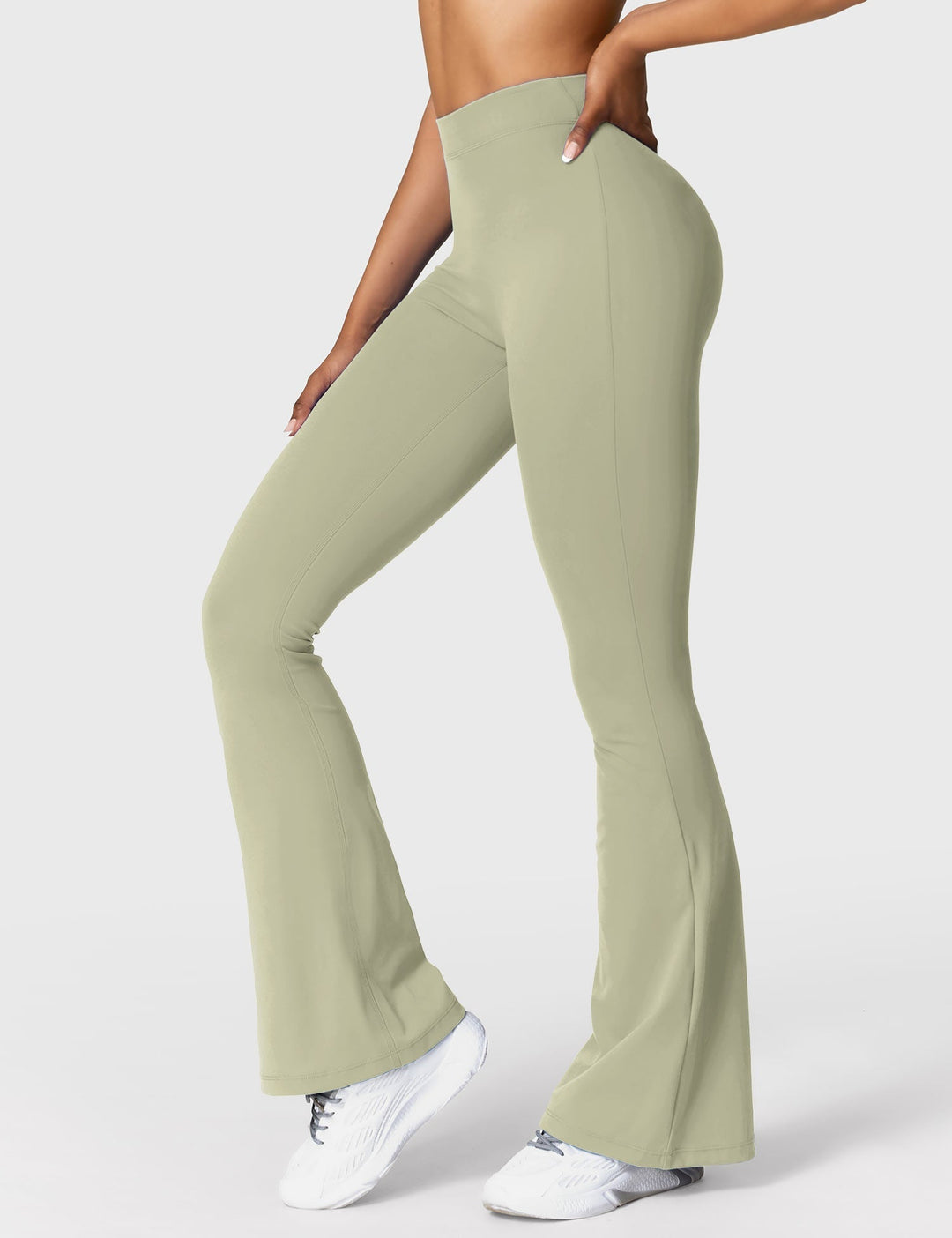 Echoarchiv | Ausgestellte Leggings mit V-Ausschnitt