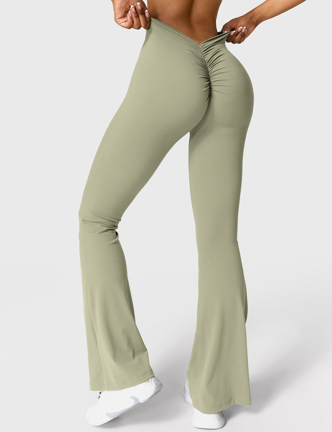 Echoarchiv | Ausgestellte Leggings mit V-Ausschnitt