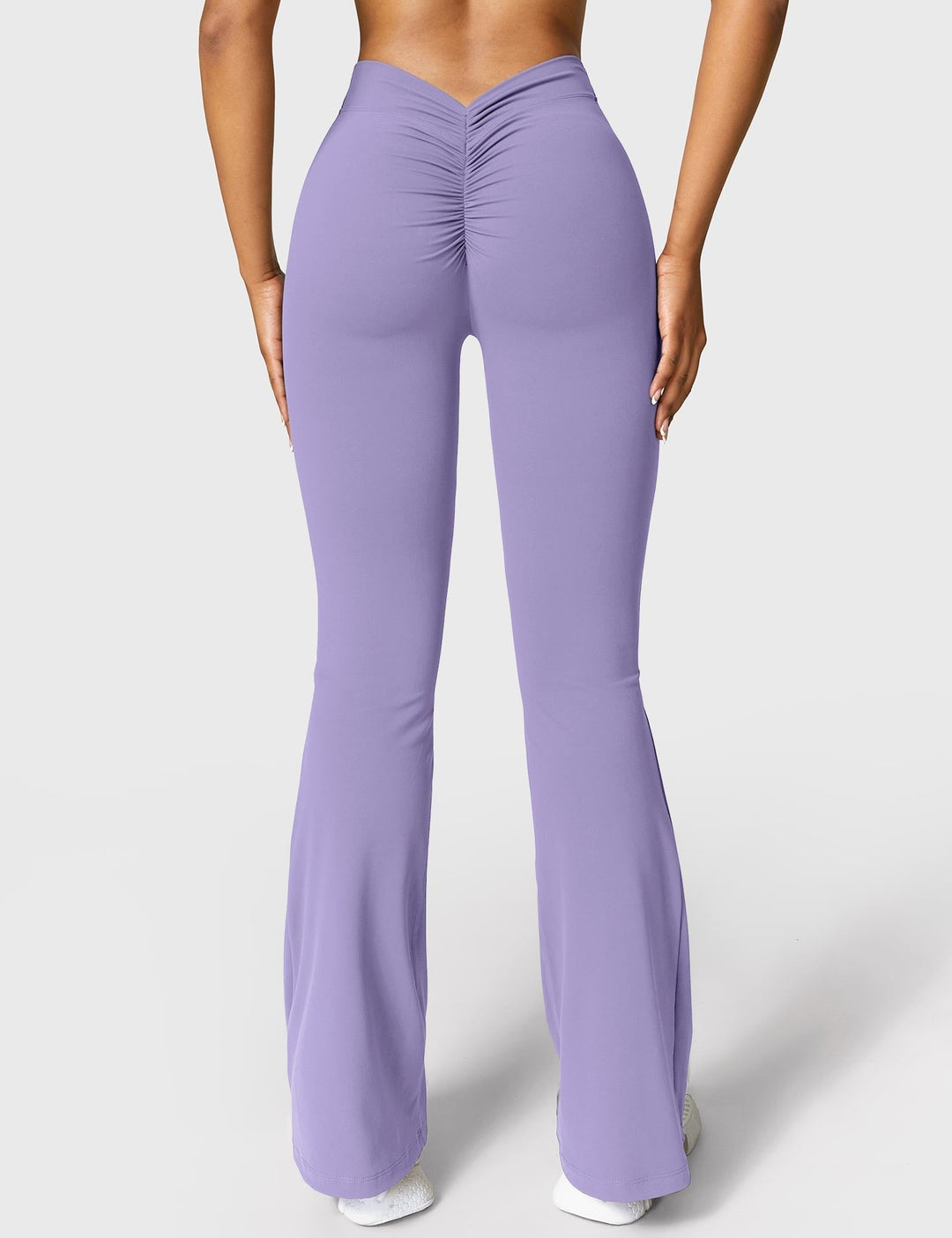 Echoarchiv | Ausgestellte Leggings mit V-Ausschnitt