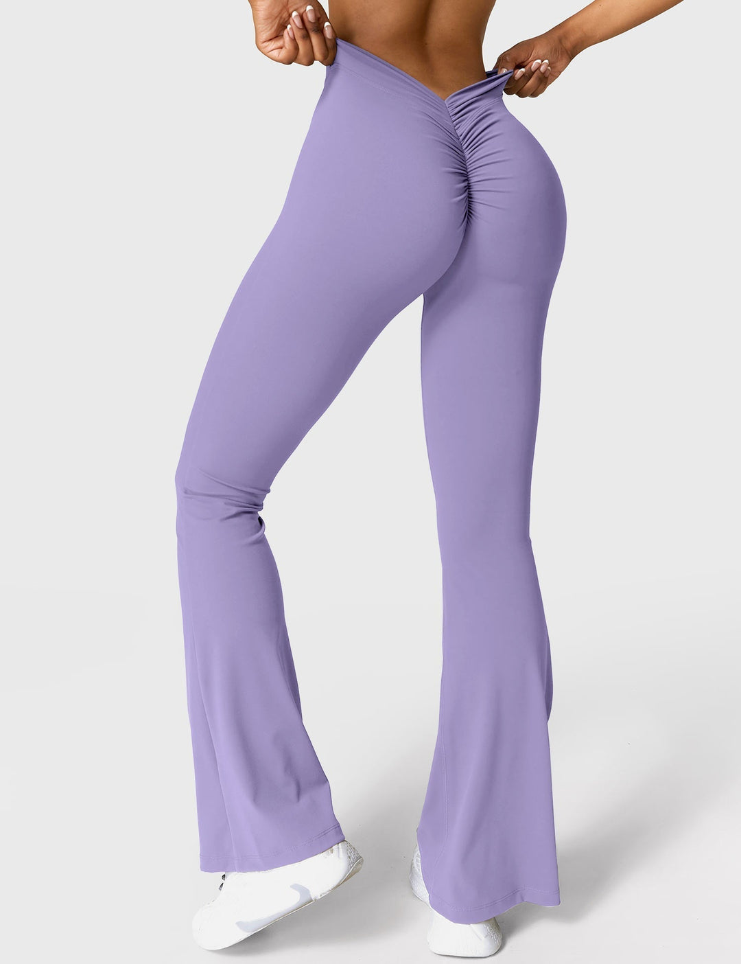 Echoarchiv | Ausgestellte Leggings mit V-Ausschnitt