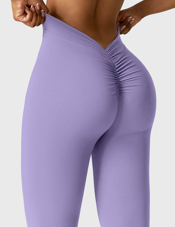Echoarchiv | Ausgestellte Leggings mit V-Ausschnitt